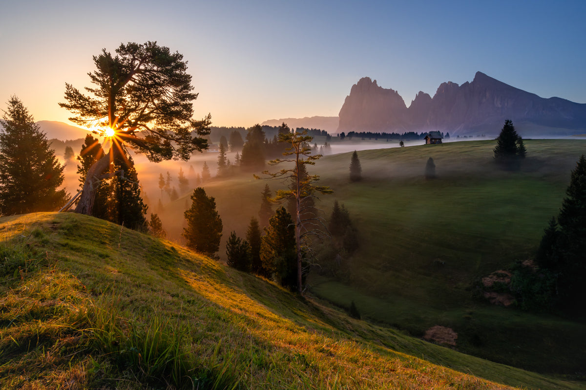 Goldener Morgen in den Dolomiten