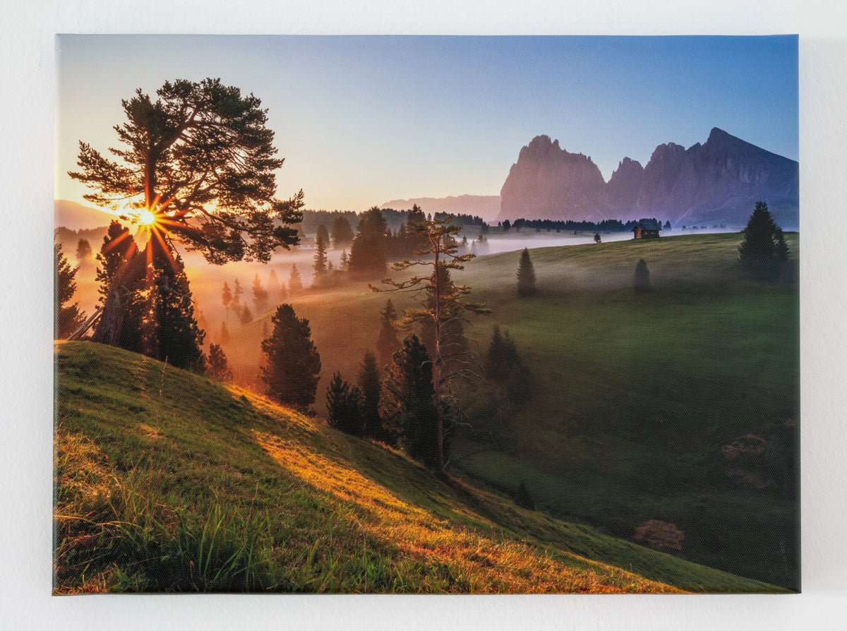 Goldener Morgen in den Dolomiten